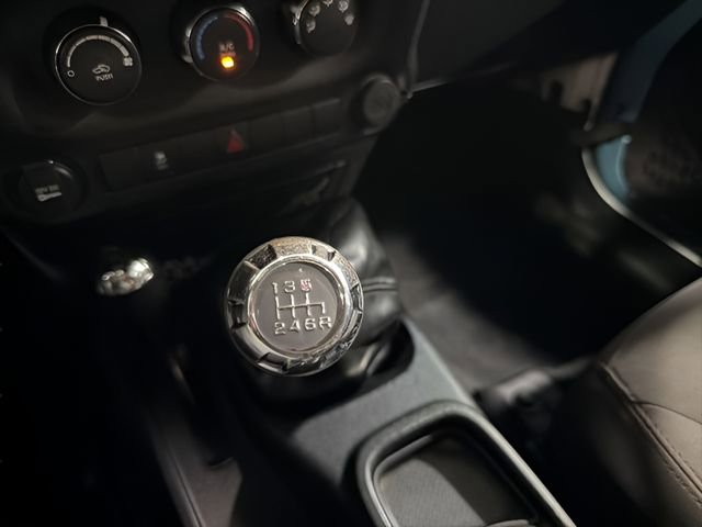Used 2017 Jeep Wrangler Unlimited Sport w/ Connectivity Group AWD/4WD image 21