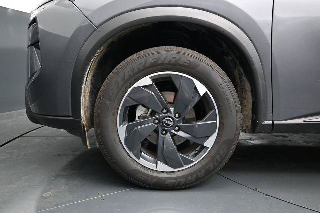 Used 2025 Nissan Rogue SV AWD/4WD image 12