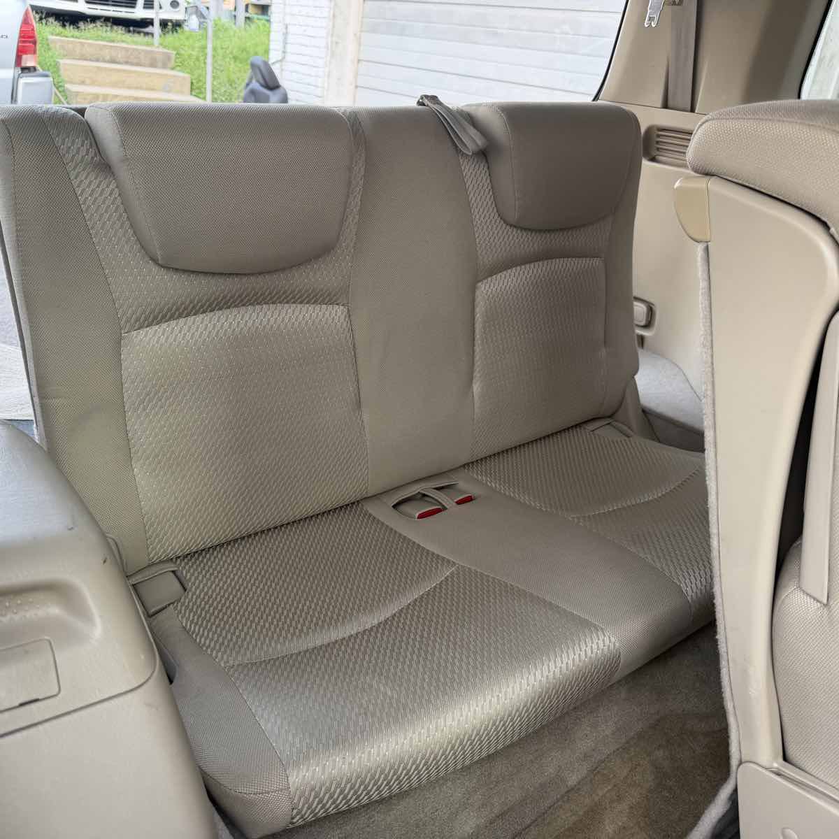 Used 2005 Toyota Highlander 2WD V6 w/ 3rd Row image 14