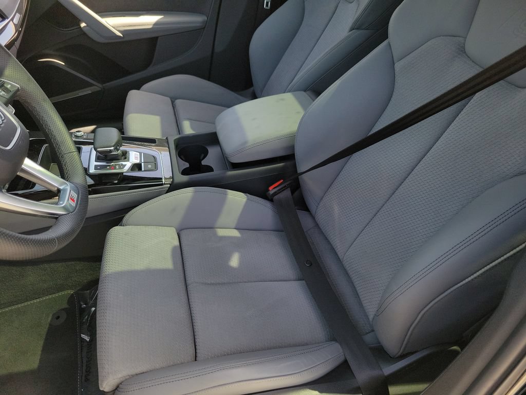 Certified 2025 Audi SQ5 Premium Plus AWD/4WD image 16