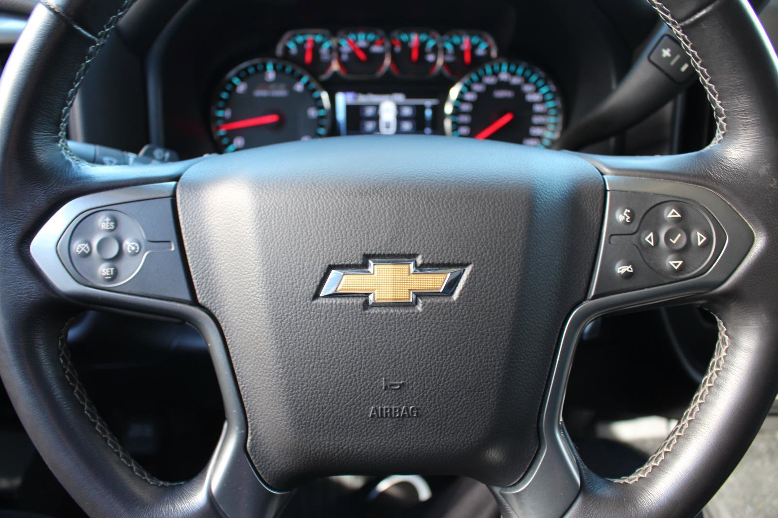 Used 2018 Chevrolet Silverado 1500 LT w/ All Star Edition image 20