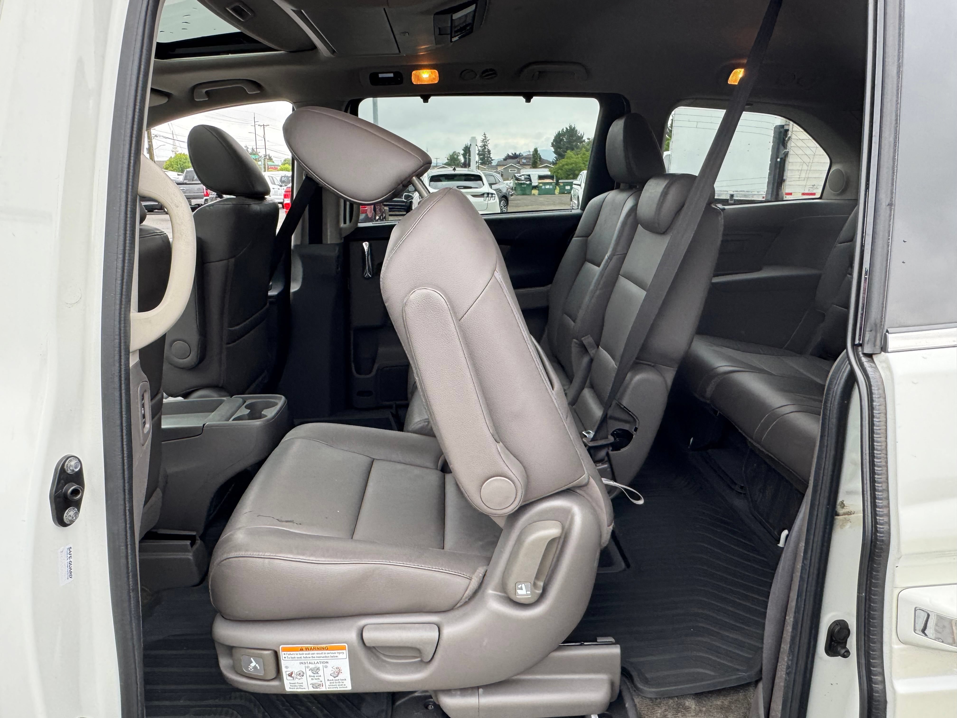 Used 2014 Honda Odyssey Touring Elite image 27