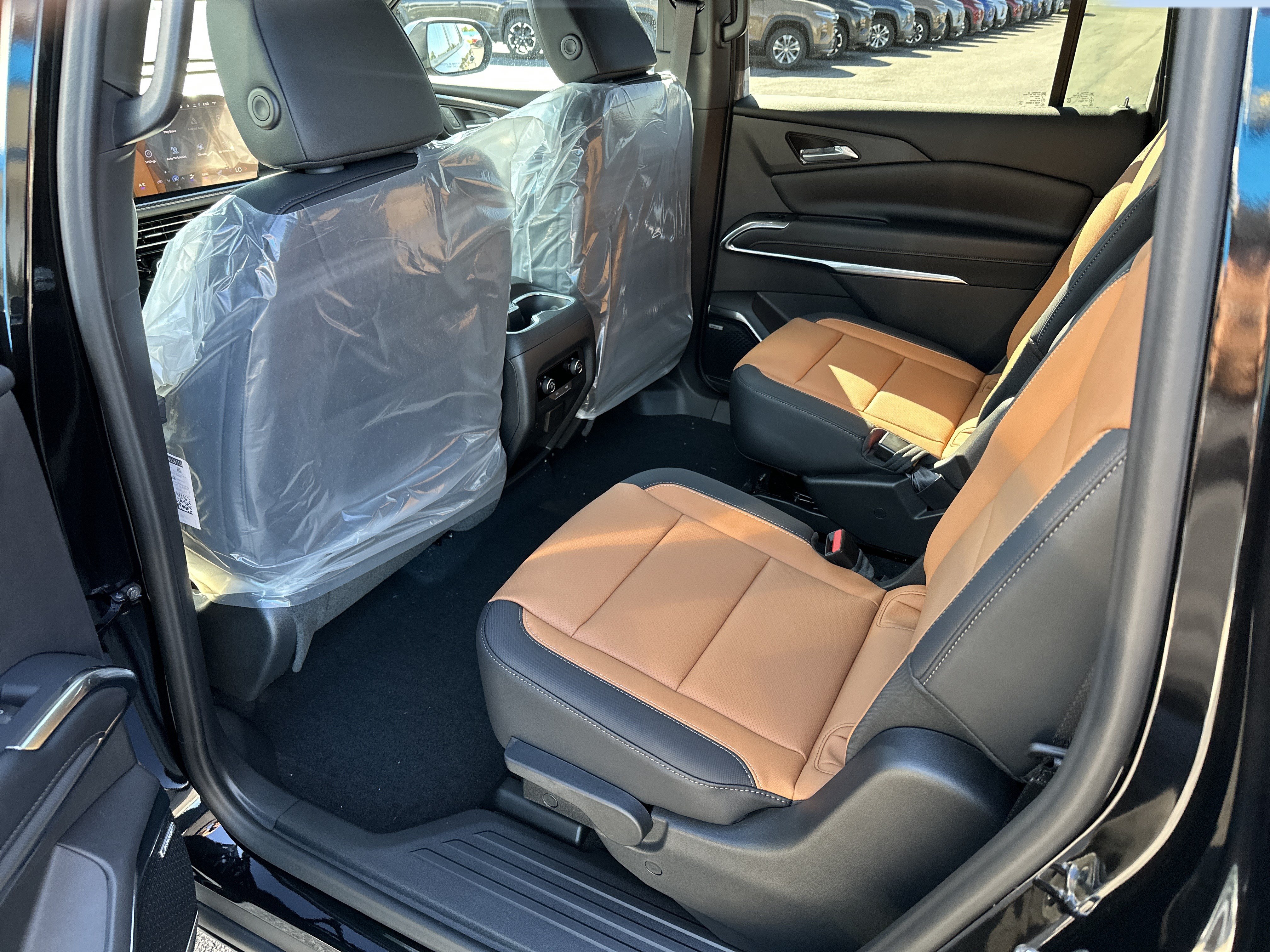 New 2027 Chevrolet Traverse Z71 w/ Enhanced Driving Package AWD/4WD image 6