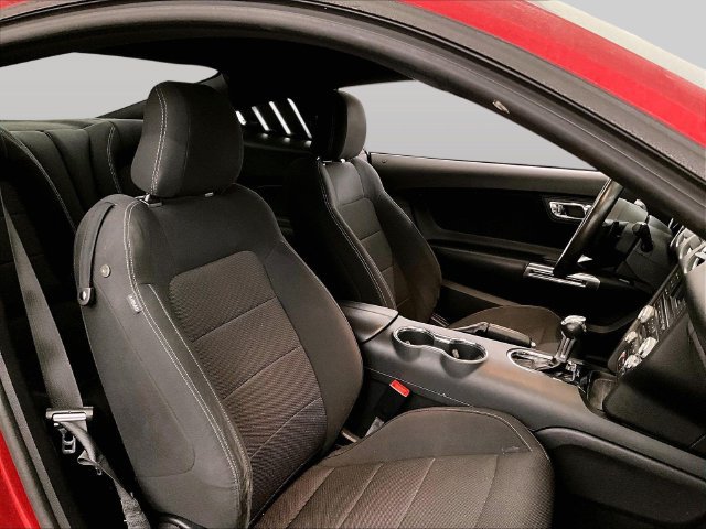 Used 2016 Ford Mustang Coupe RWD image 7