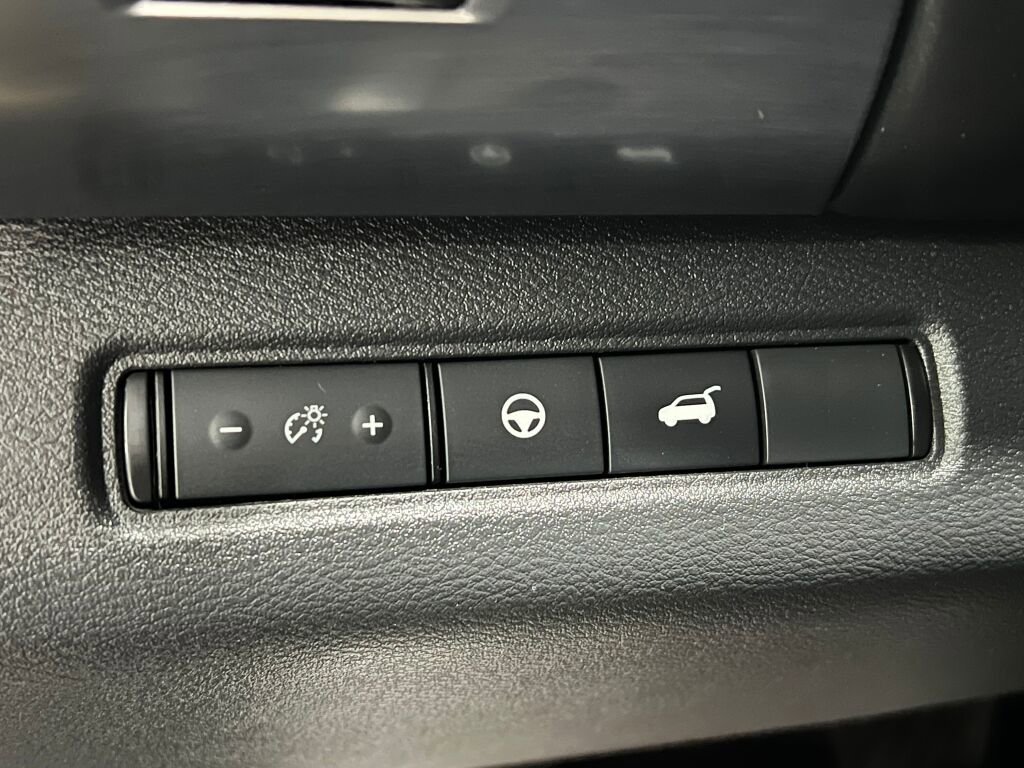 Used 2022 Nissan Pathfinder SL image 14