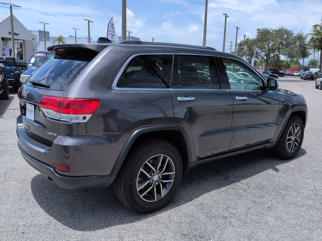 Used 2018 Jeep Grand Cherokee Limited RWD image 5