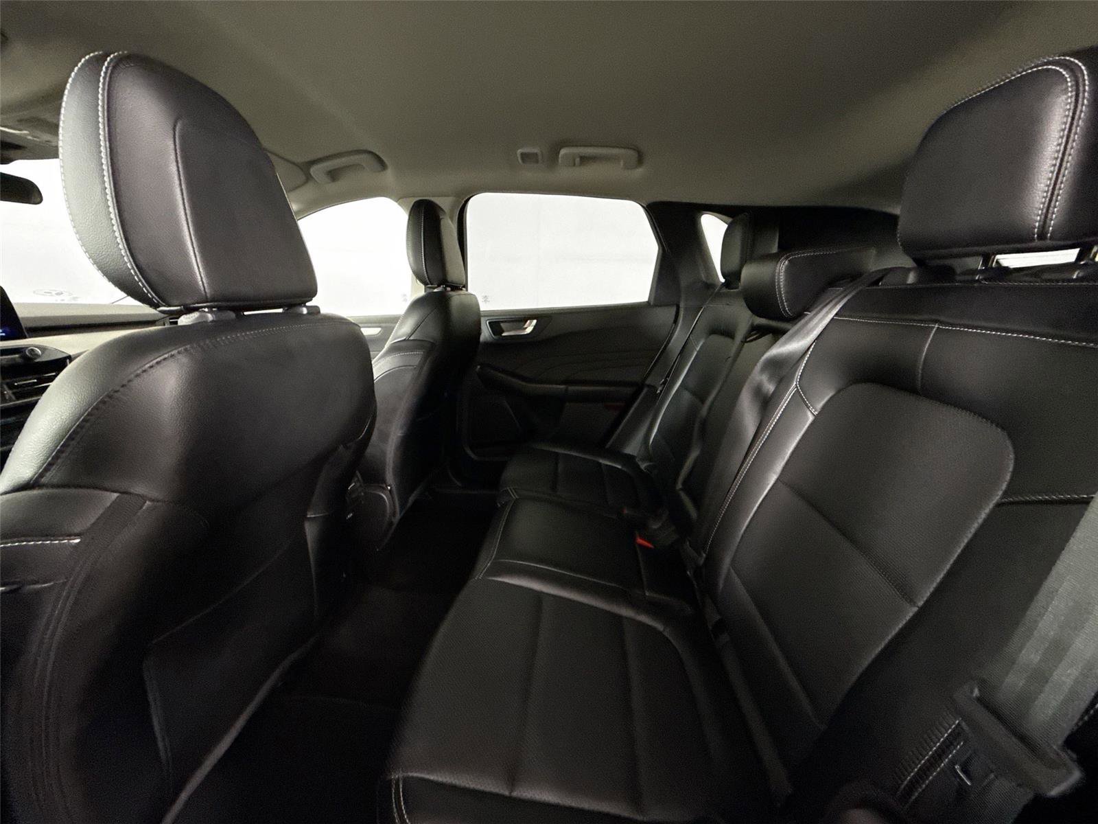 Used 2022 Ford Escape SEL w/ Technology Package image 31