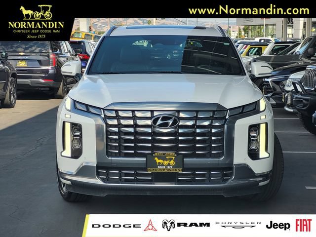 Used 2024 Hyundai Palisade Calligraphy FWD image 2