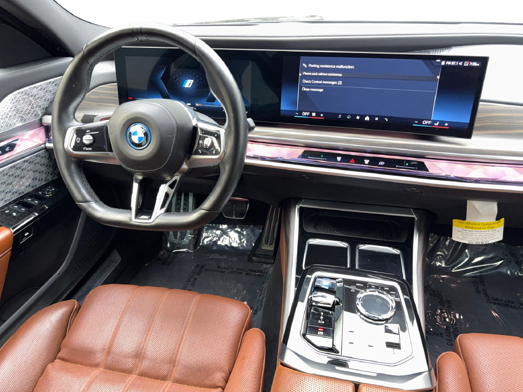 Used 2024 BMW i7 xDrive60 w/ Executive Package AWD/4WD image 53