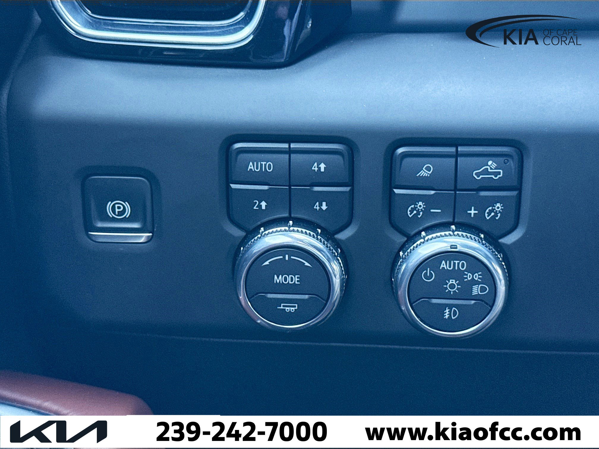Used 2025 GMC Sierra 3500 Denali Ultimate image 33