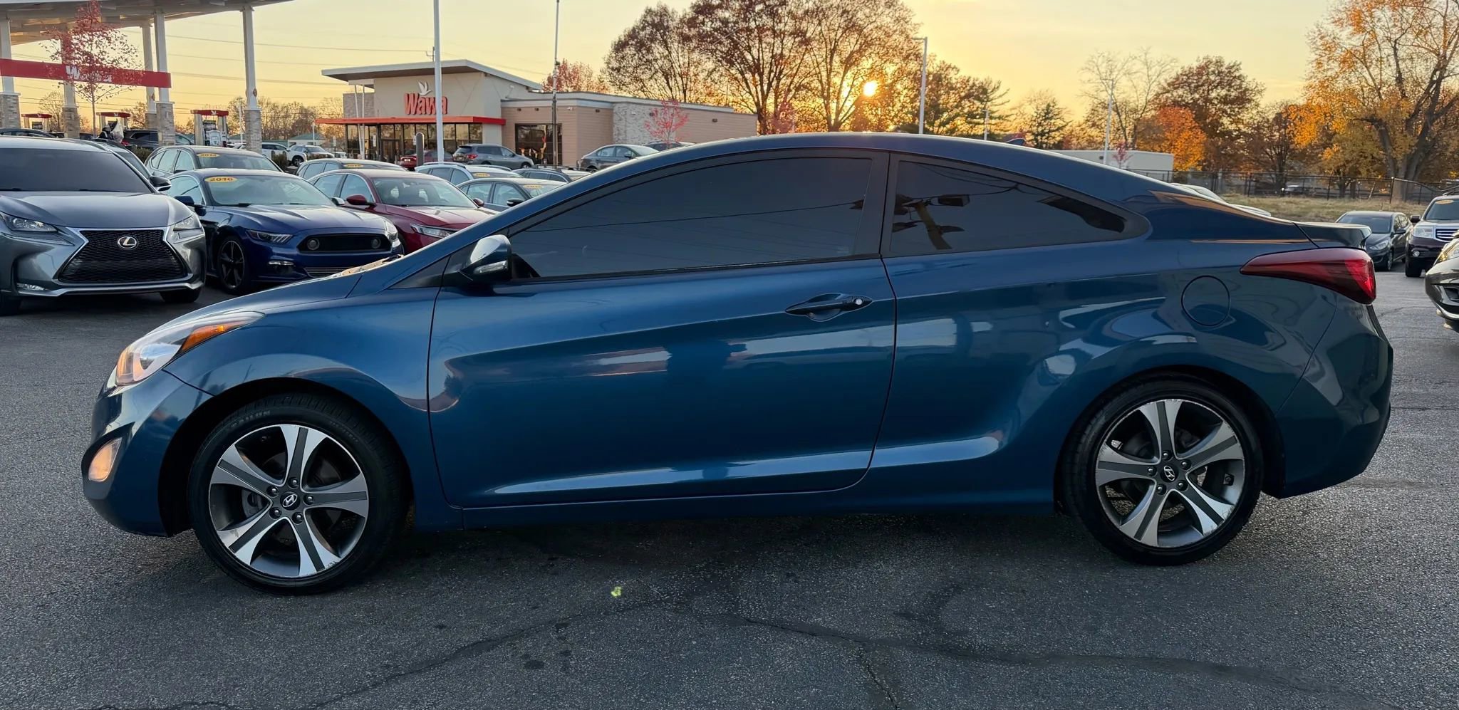 Used 2014 Hyundai Elantra w/ Option Group 2 image 2