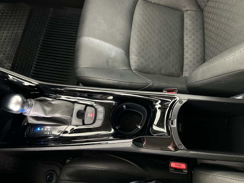 Used 2021 Toyota C-HR Limited image 14