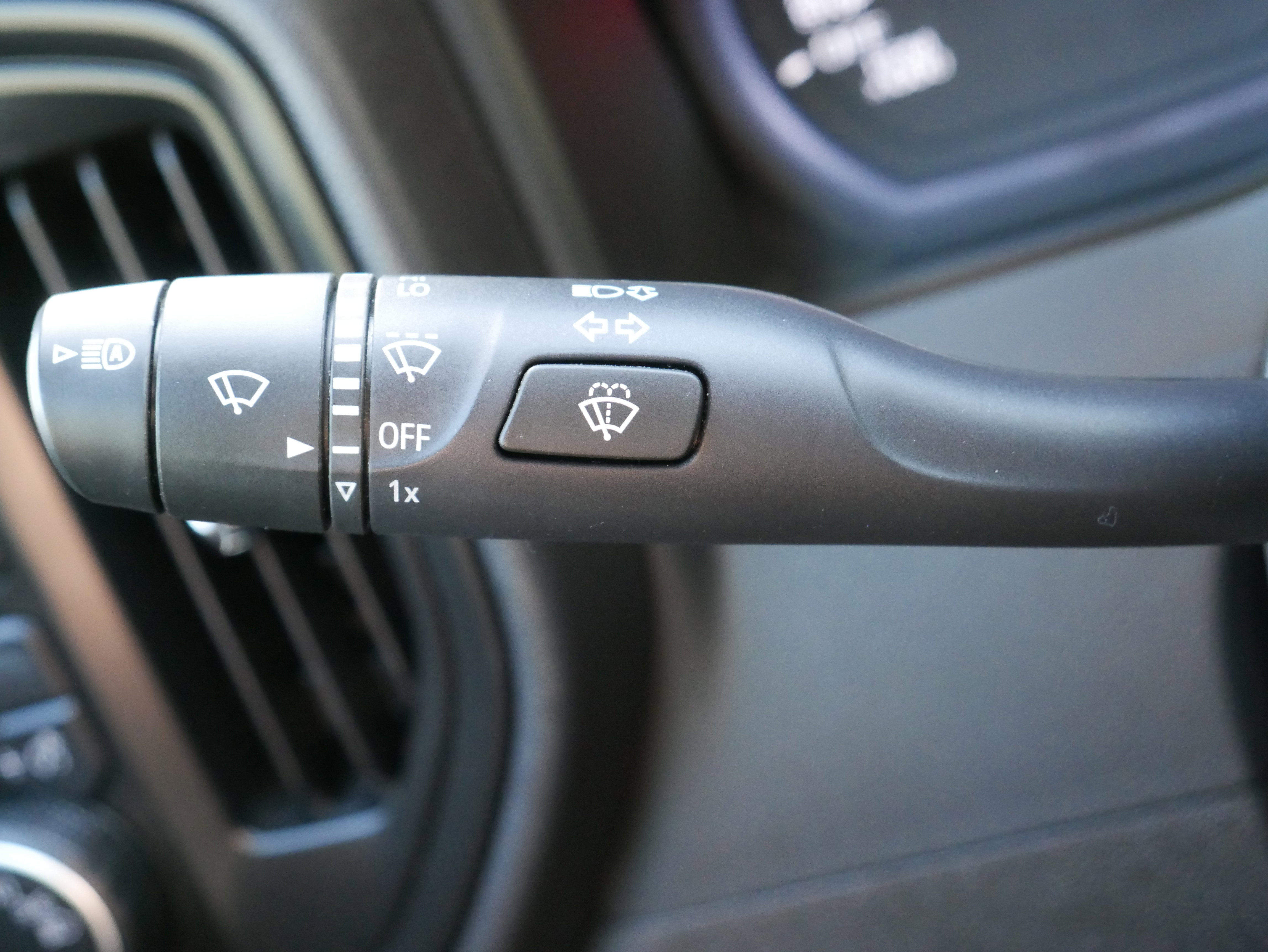 Certified 2023 Chevrolet Silverado 1500 Custom image 21