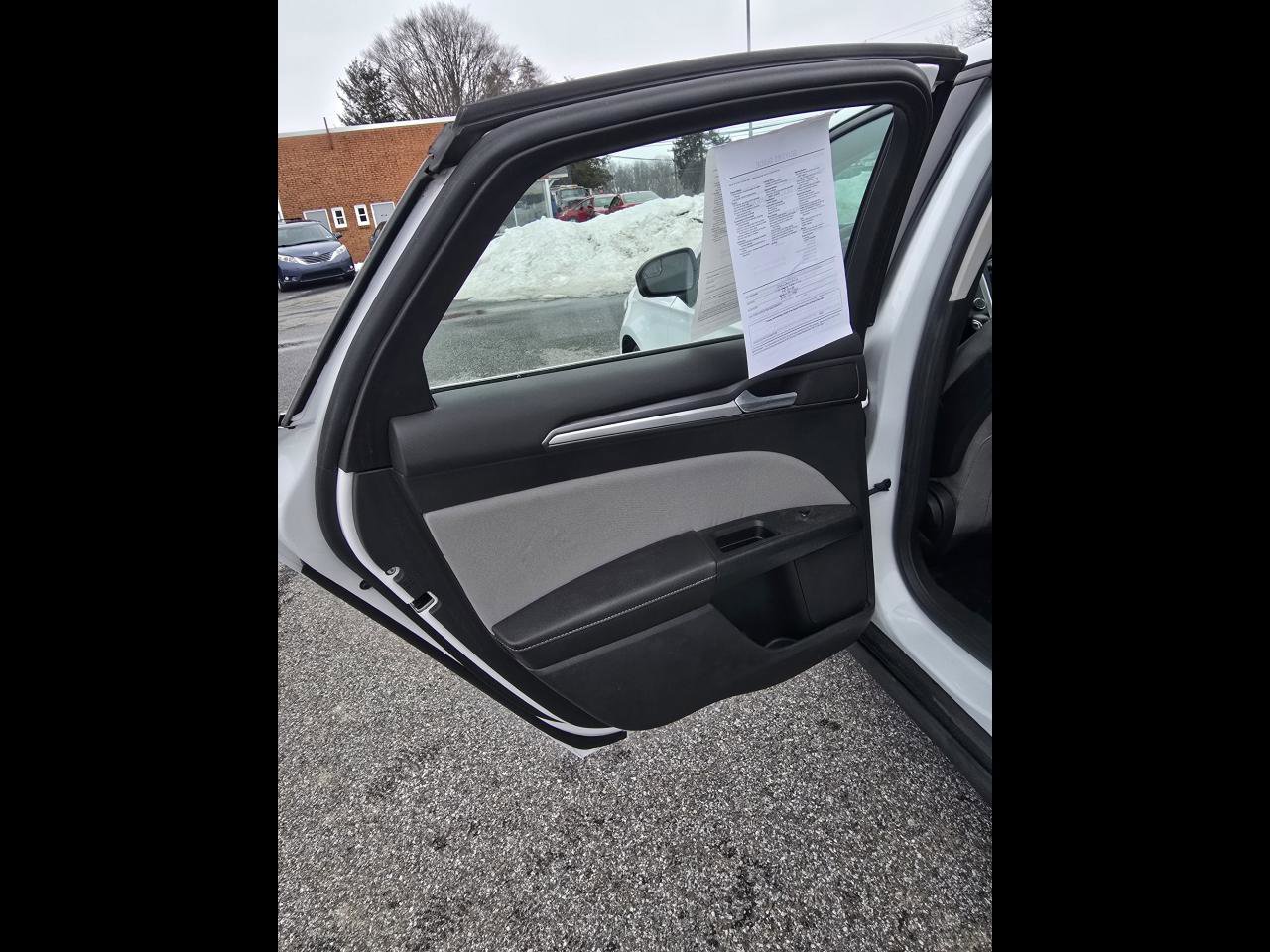 Used 2015 Ford Fusion S image 8