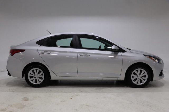 Used 2022 Hyundai Accent SE FWD image 8