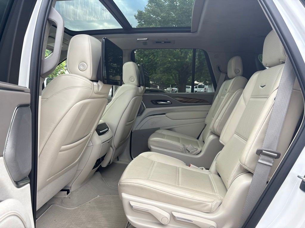Certified 2023 Cadillac Escalade Premium Luxury Platinum w/ LPO, Radiant Package AWD/4WD image 17