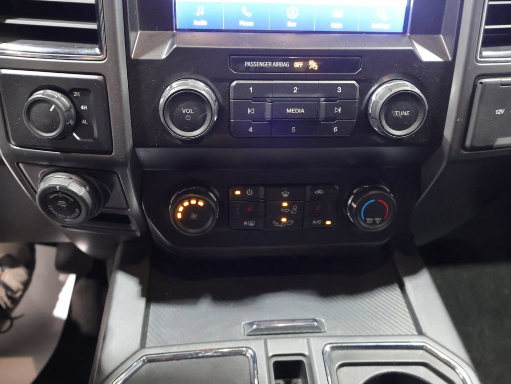 Used 2020 Ford F150 XLT w/ Equipment Group 302A Luxury AWD/4WD image 28