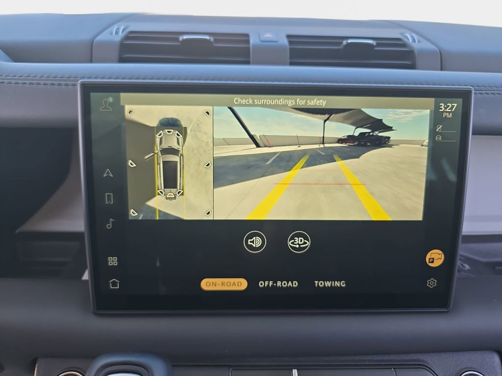 Used 2025 Land Rover Defender 130 X-Dynamic SE image 24