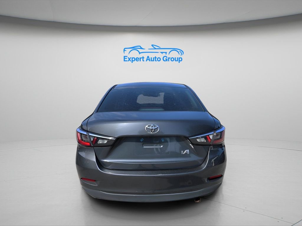 Used 2018 Toyota Yaris iA FWD image 9