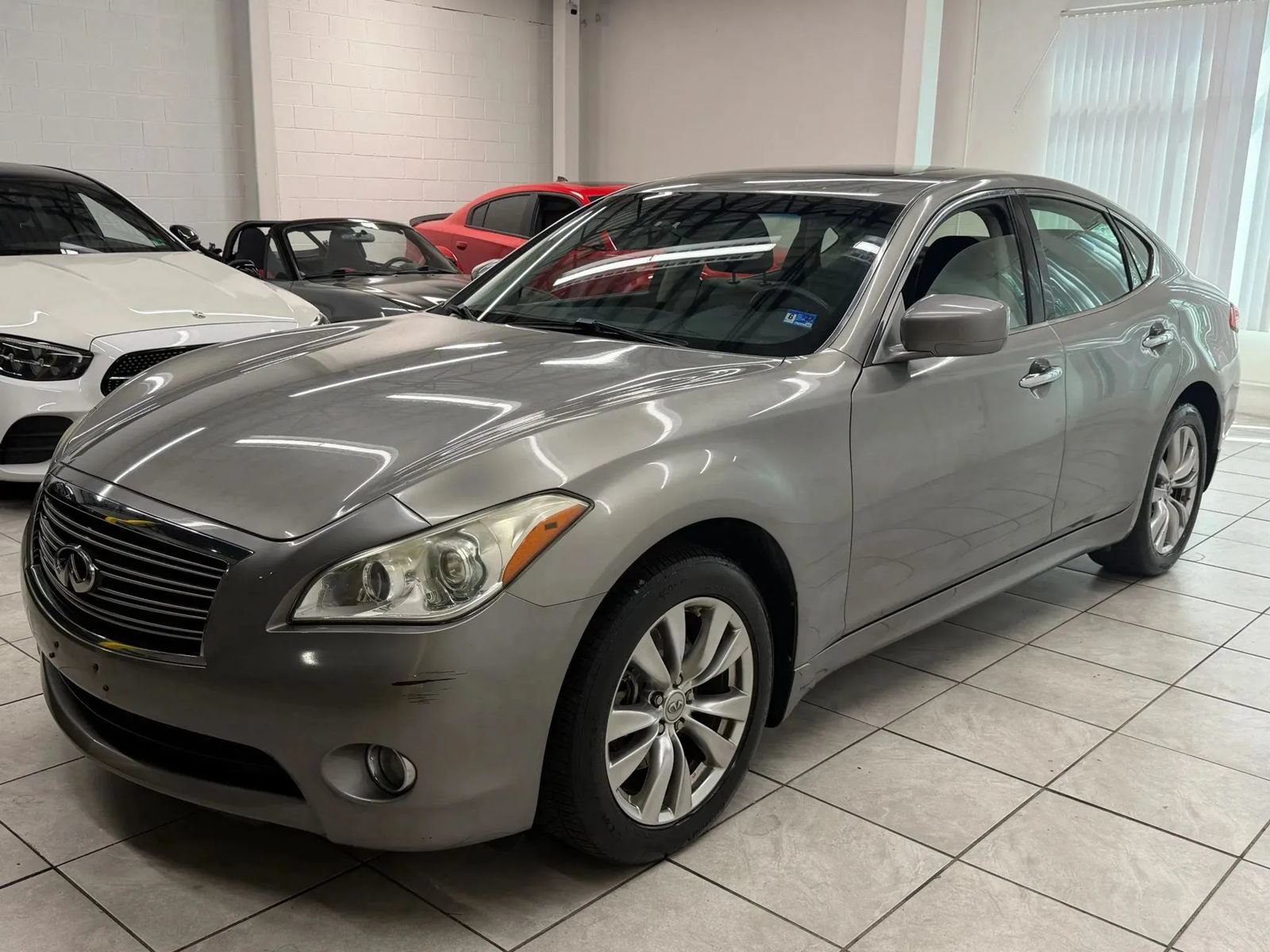 Used 2013 INFINITI M37 x w/ Premium Pkg AWD/4WD image 3