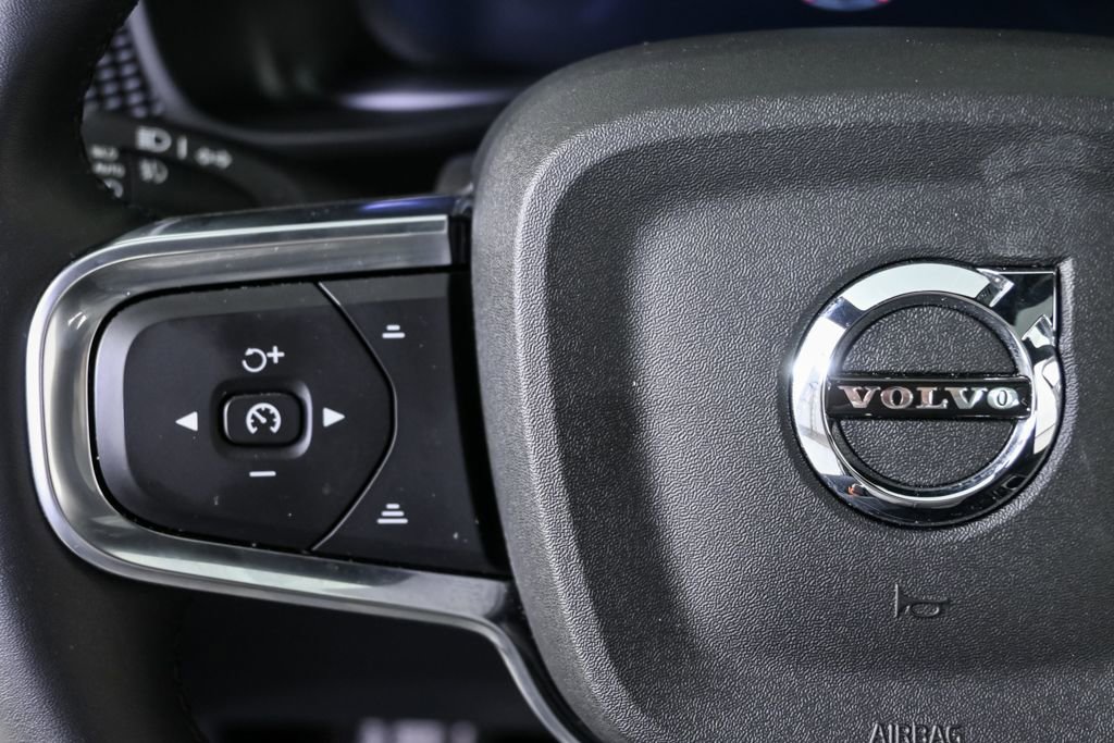 Certified 2025 Volvo XC40 B5 Plus image 11