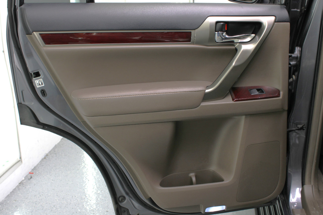 Used 2017 Lexus GX 460 Premium image 42