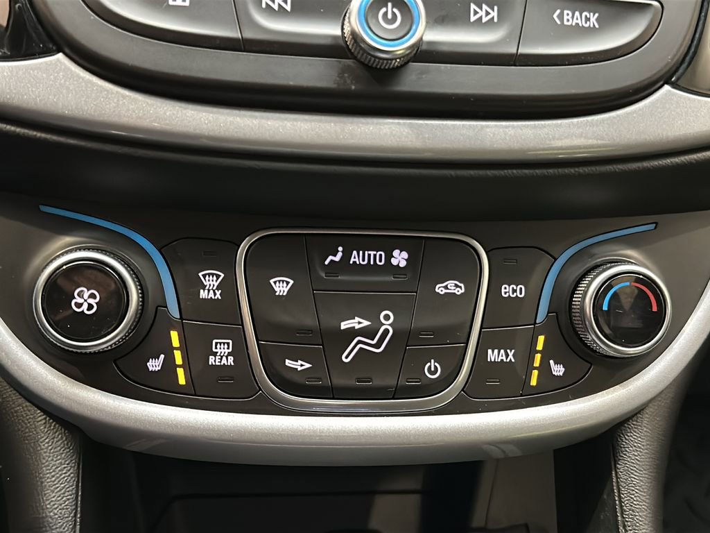 Used 2018 Chevrolet Volt LT w/ Comfort Package image 29