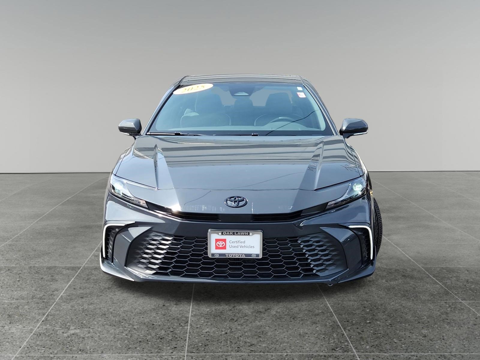 Certified 2025 Toyota Camry SE w/ Convenience Package image 2