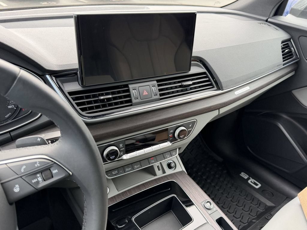Used 2025 Audi Q5 2.0T Premium AWD/4WD image 19