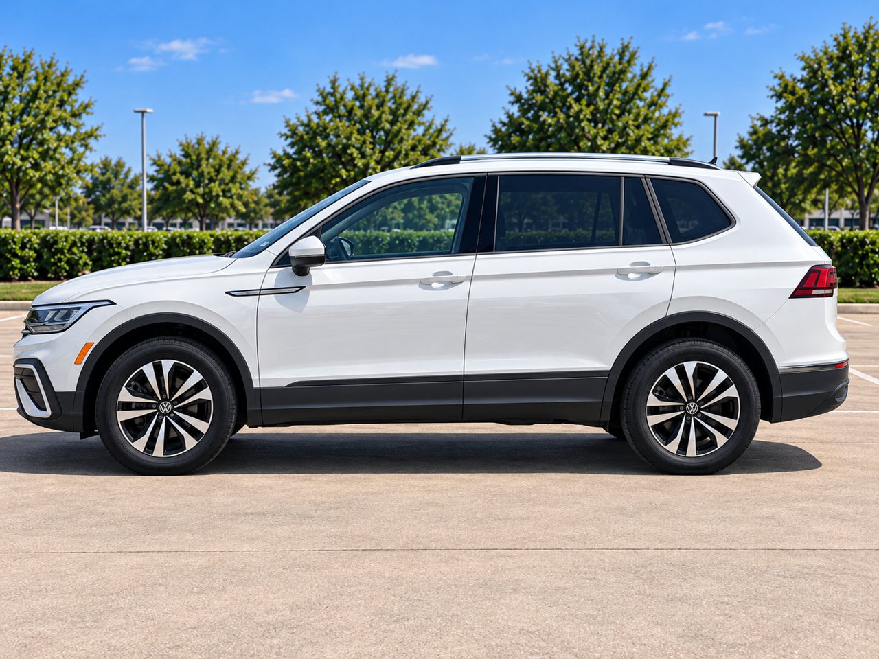 Used 2023 Volkswagen Tiguan S FWD image 9