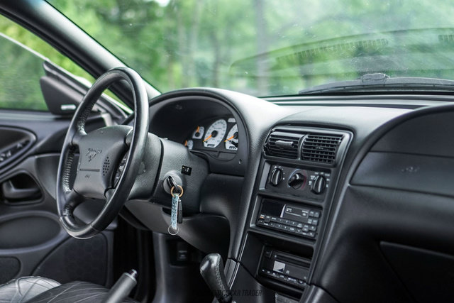 Used 1998 Ford Mustang GT RWD image 22