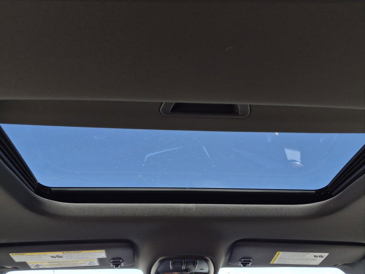 New 2026 Chevrolet Trax RS w/ Sunroof Package image 15