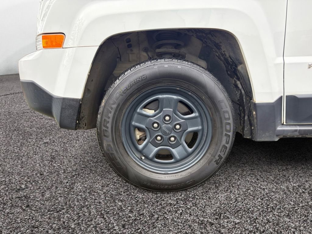 Used 2016 Jeep Patriot Sport image 10