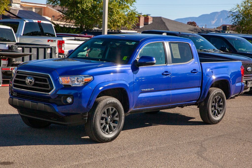 Used 2023 Toyota Tacoma SR5 w/ Technology Package image 9