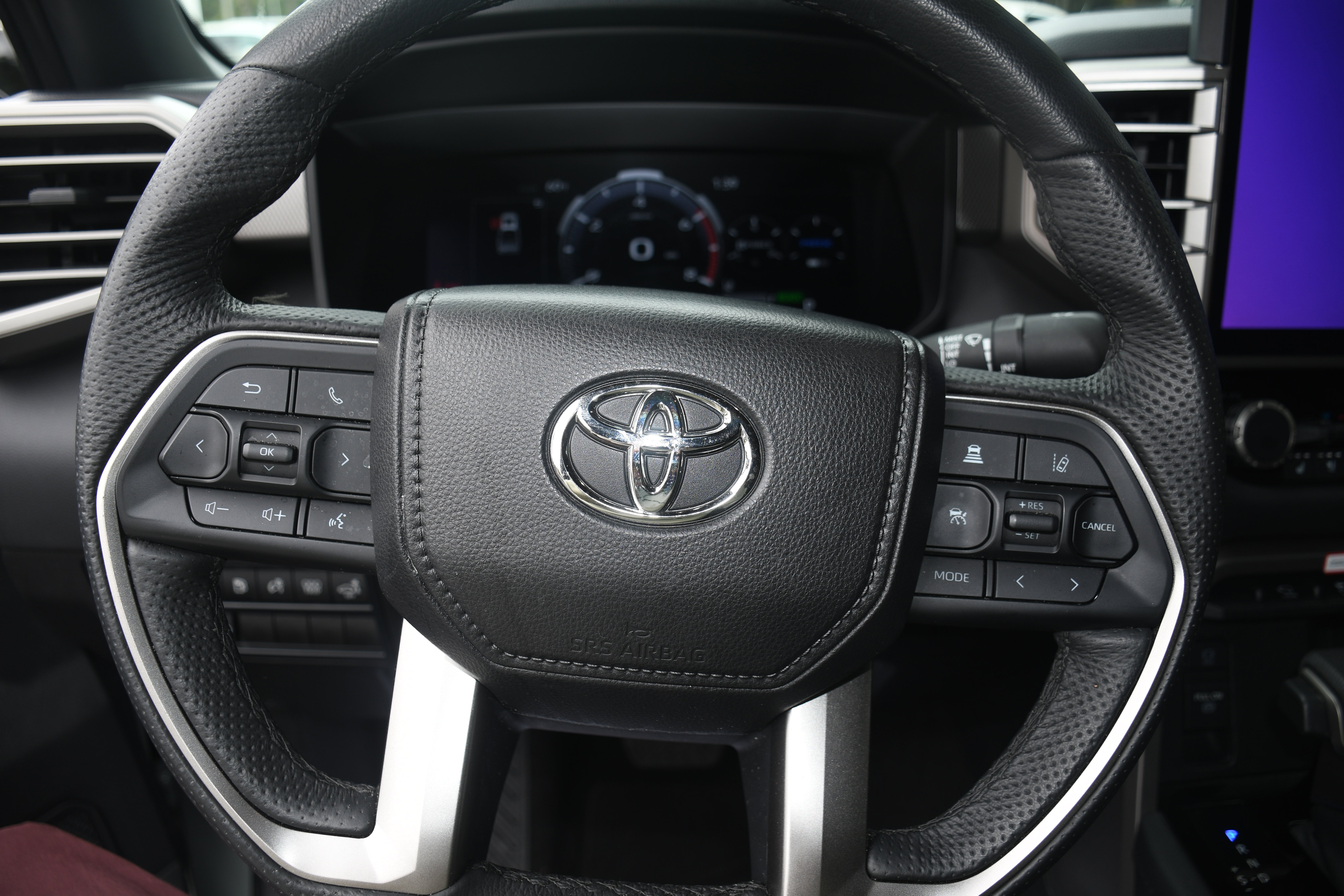 Used 2025 Toyota Tundra Limited image 13
