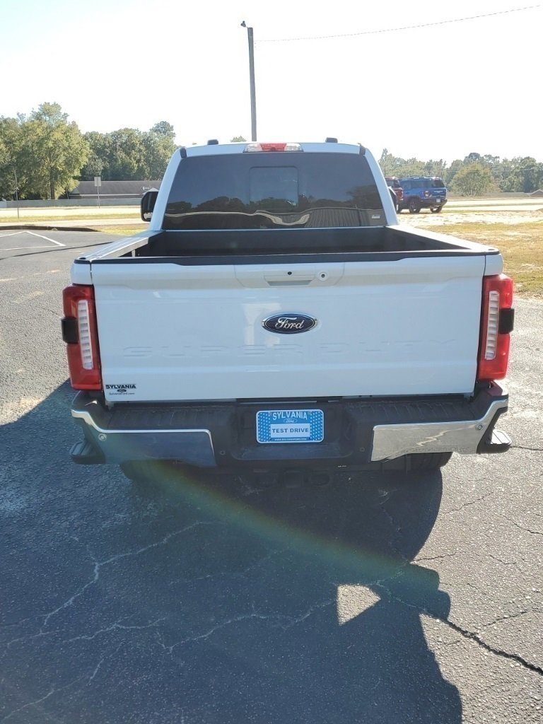 Used 2025 Ford F250 Lariat w/ Chrome Package image 4