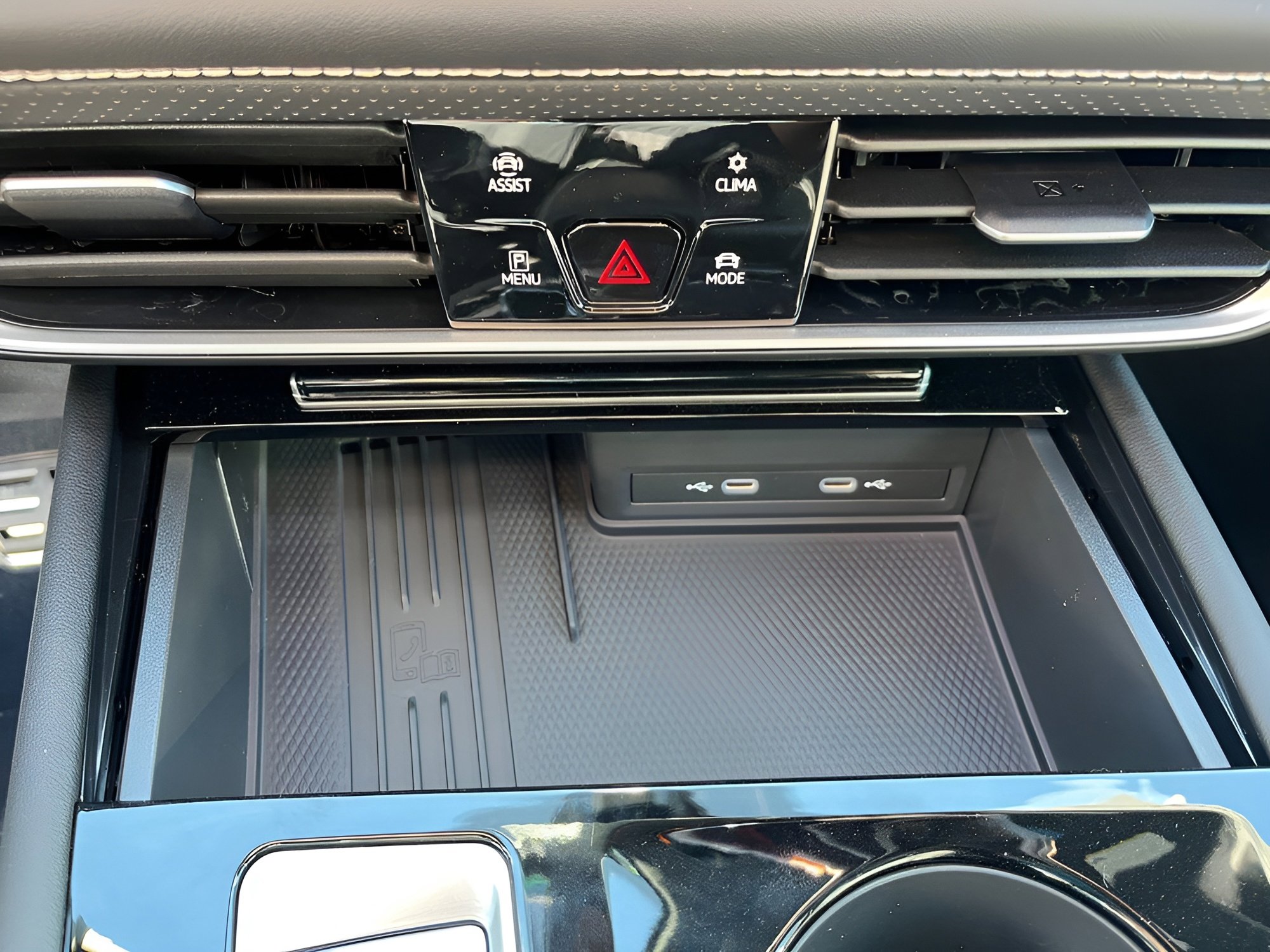 New 2026 Volkswagen Atlas Cross Sport SEL Premium R-Line image 19