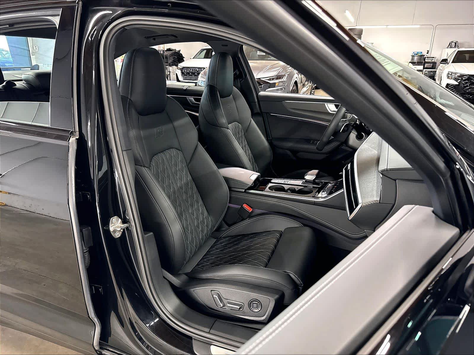 Used 2025 Audi S6 Prestige AWD/4WD image 10