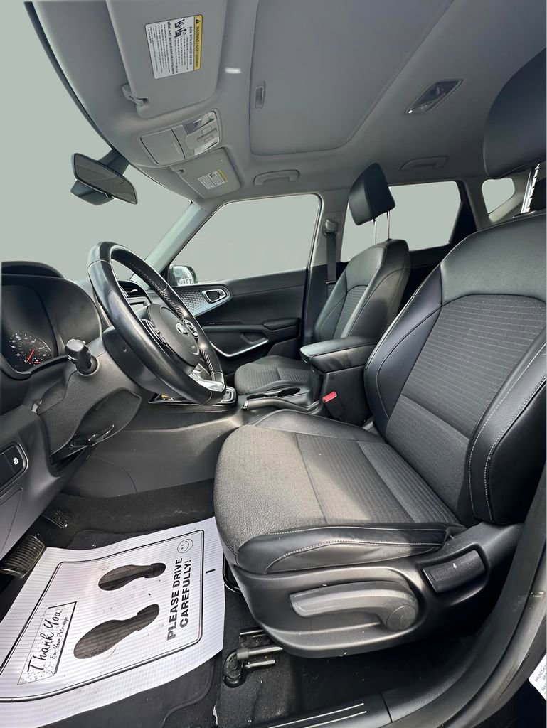 Used 2021 Kia Soul EX FWD image 12