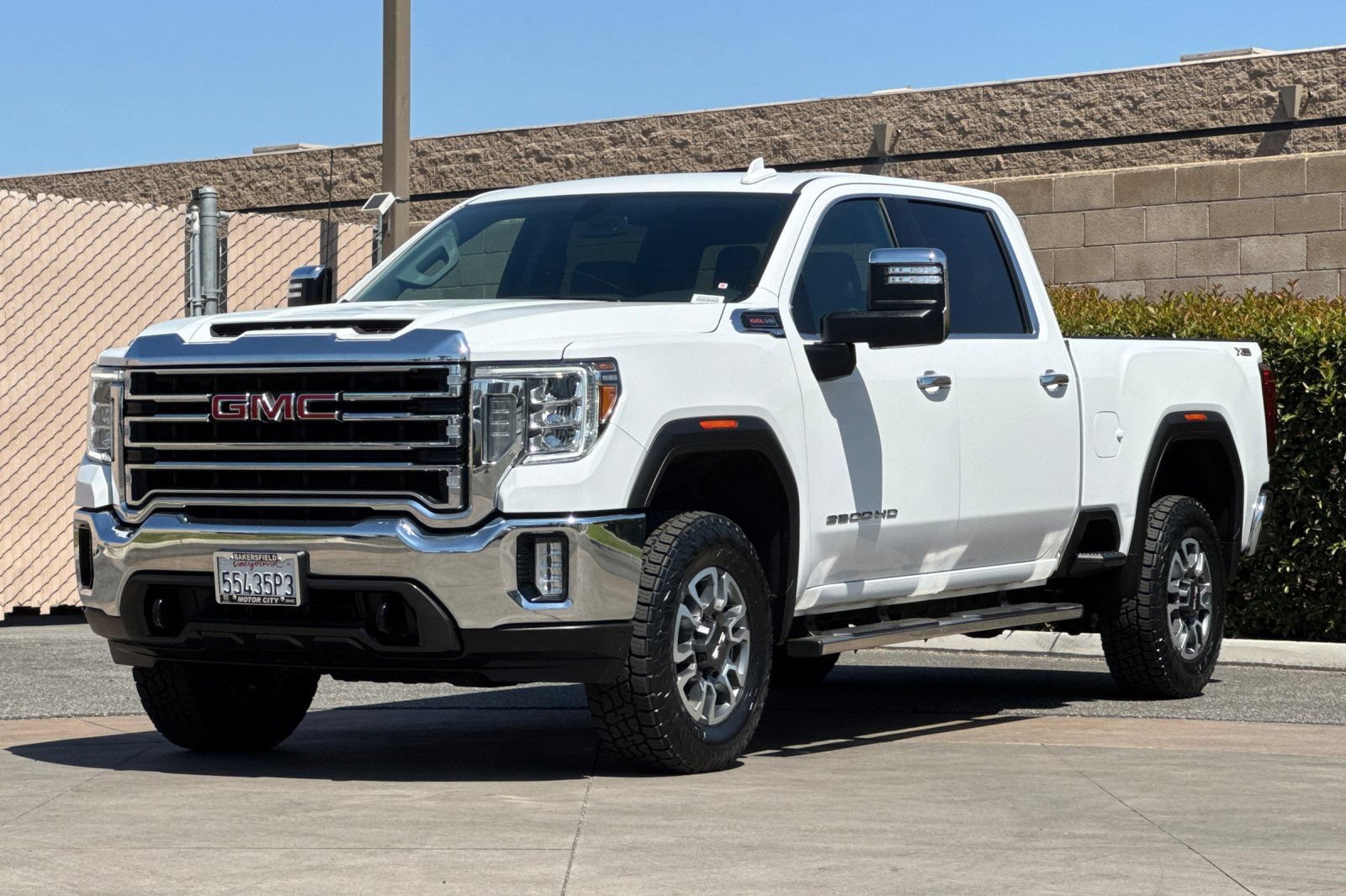 Certified 2023 GMC Sierra 2500 SLT w/ SLT Convenience Package AWD/4WD image 8