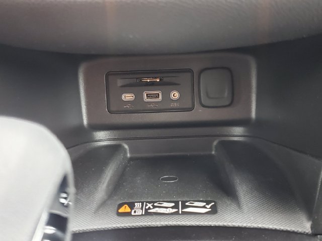 Certified 2024 Chevrolet Equinox Premier FWD image 32
