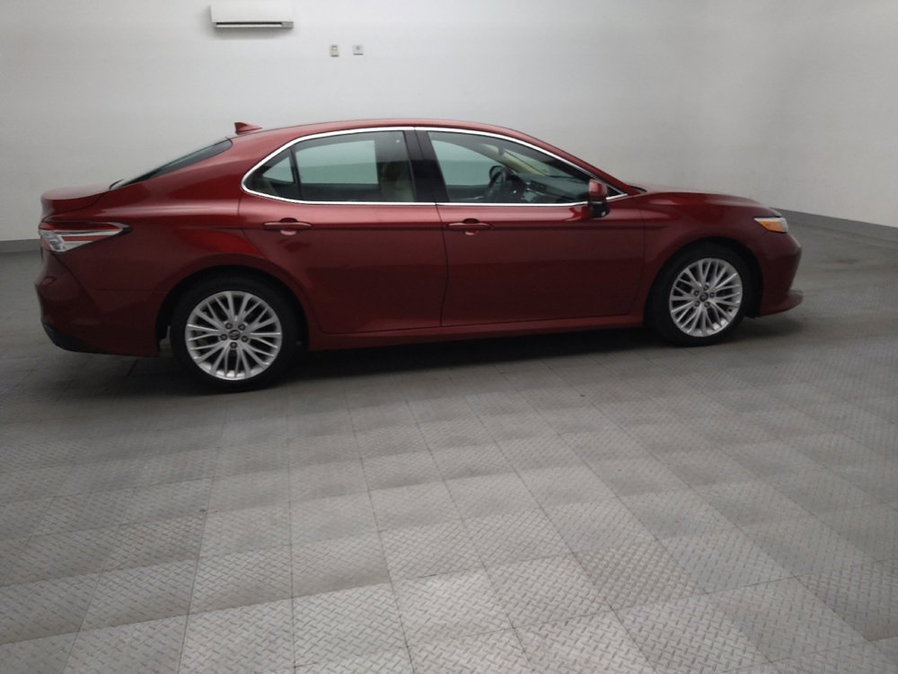 Used 2020 Toyota Camry XLE FWD image 10
