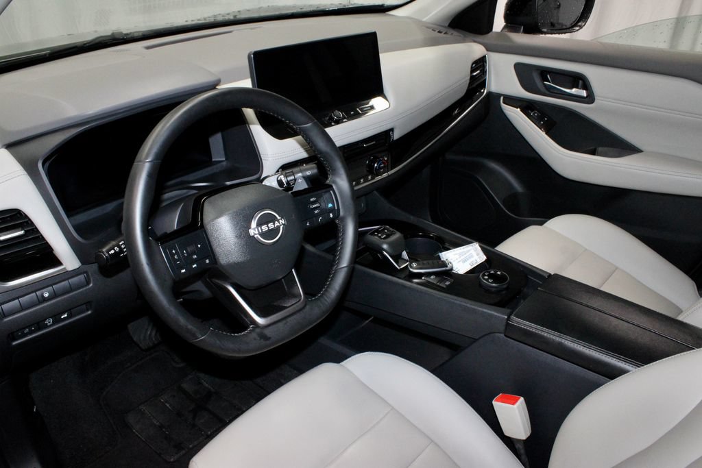 Certified 2025 Nissan Rogue SL AWD/4WD image 25