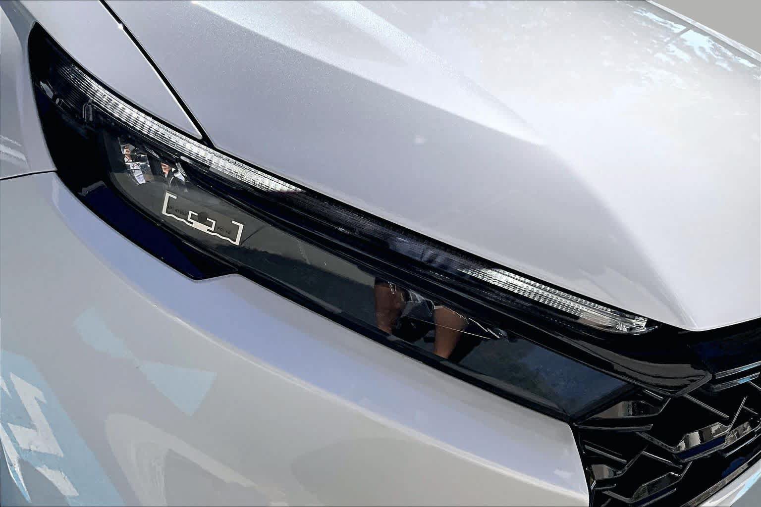 Certified 2025 Honda CR-V Sport Touring image 61