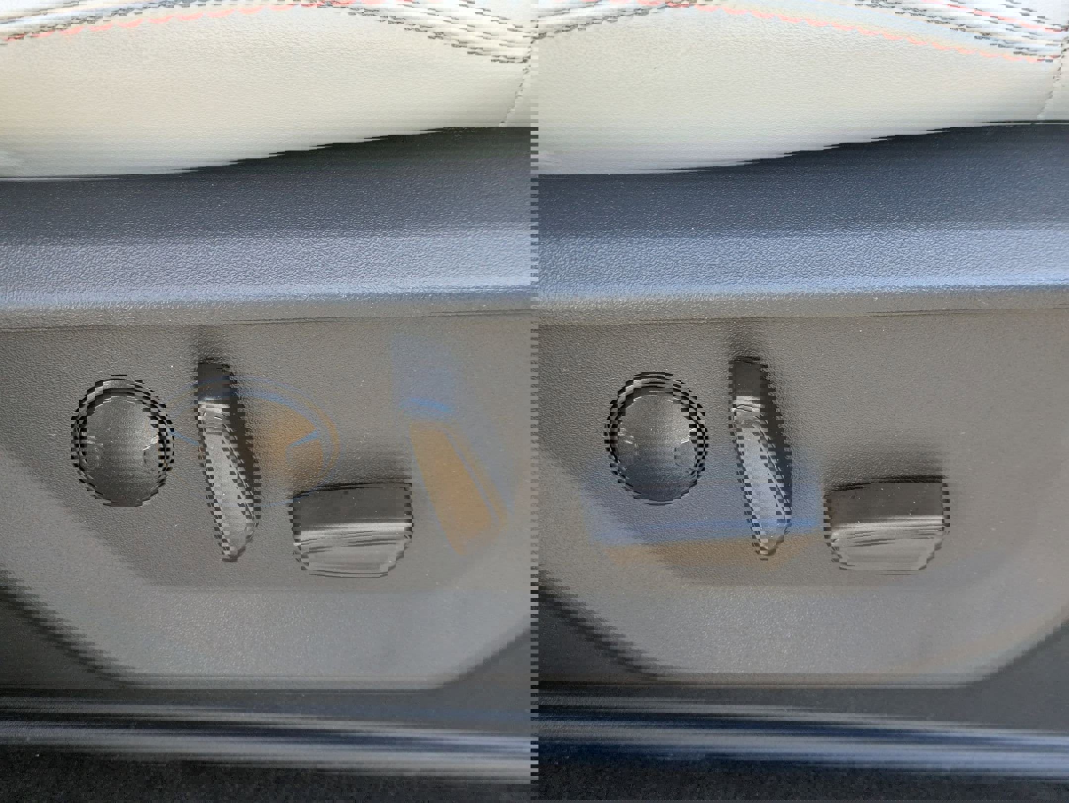 Used 2025 Ford Expedition Max Active image 40