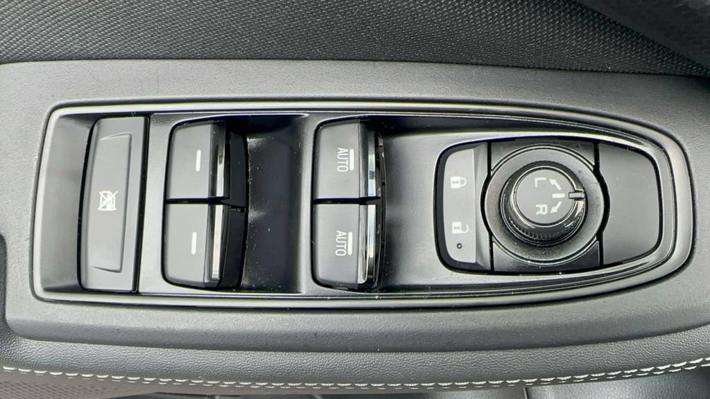 Used 2023 Subaru Forester Premium AWD/4WD image 13