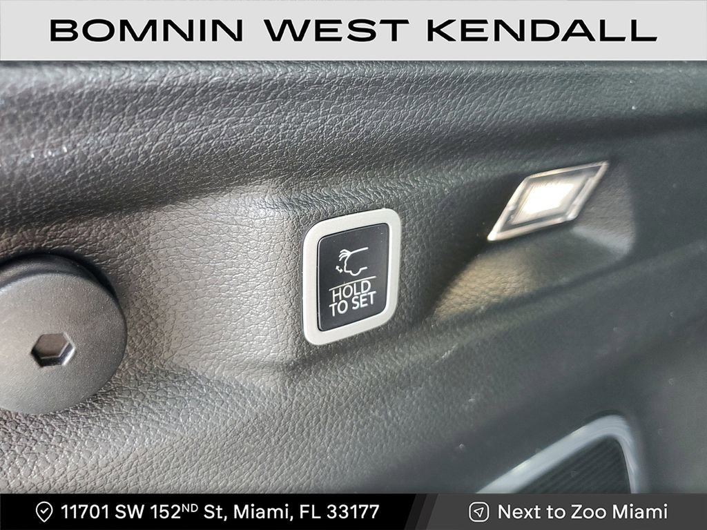 Used 2022 Jeep Grand Cherokee L Limited image 13