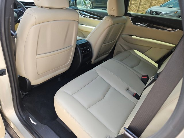 Used 2017 Cadillac XT5 FWD w/ LPO, Wheel Lock Package image 11
