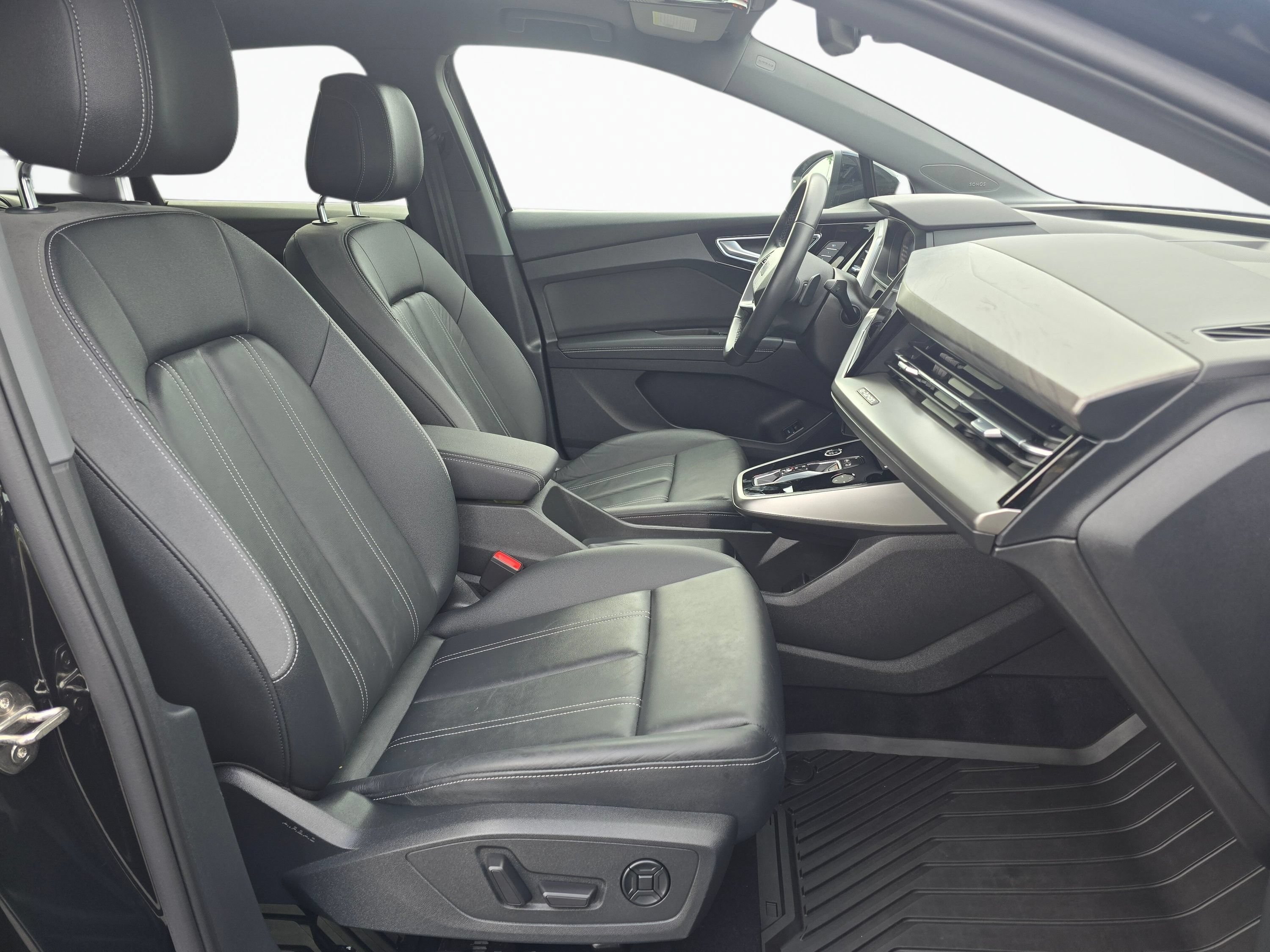 Used 2023 Audi Q4 e-tron Premium Plus w/ Premium Plus RWD image 27