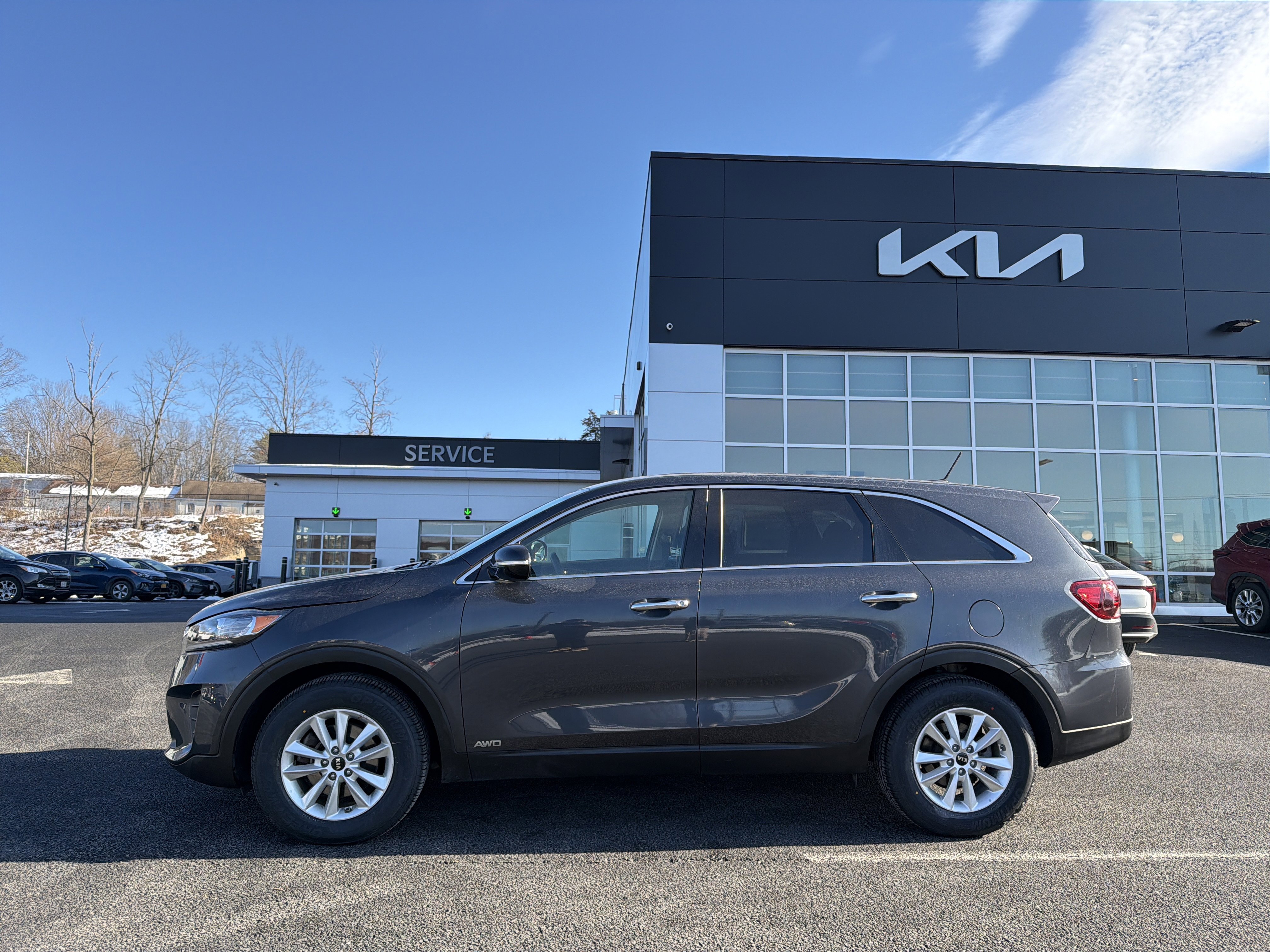 Used 2019 Kia Sorento LX image 9